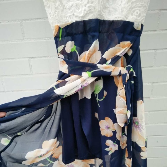 Host Pick Women's Maxi Lace Summer Dress - Picture 4 of 8